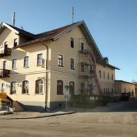 Mit Hand und Fuß - der Wirt des Gasthofs zur Post zum Umbau