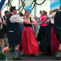 Berg tanzt in den Mai