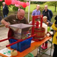 Nachtrag: Erntedank mit Äpfeln