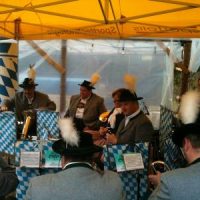 Los geht's! Maibaumversteigerungen Los geht's! Maibaumversteigerungen