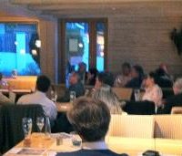 2 bis 3 ...  höchstens 4 Windräder in Berg