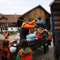 Ein Kessel Buntes - 2: Altpapier und Kleidersammlung Ein Kessel Buntes - 2: Altpapier und Kleidersammlung