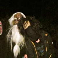 Eilmeldung: Furchtbare Gestalten auf Berger Straßen unterwegs