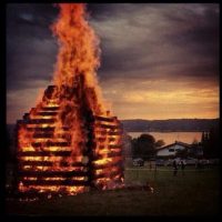 Sonnwendfeuer in Kempfenhausen Sonnwendfeuer in Kempfenhausen
