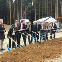 Es geht los - Spatenstich in den Waldhäuser Gräben Es geht los - Spatenstich in den Waldhäuser Gräben