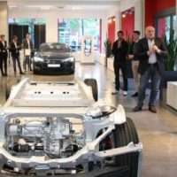 Tesla unterstützt MTV Fußballjugend