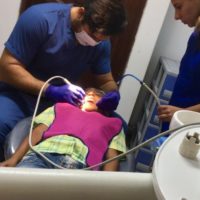 Eine Zusatzleistung für Peru: ein Zahnarztbesuch für die Jungs Eine Zusatzleistung für Peru: ein Zahnarztbesuch für die Jungs