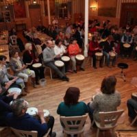 Heute Frühling, heute Trommeln! Heute Frühling, heute Trommeln!