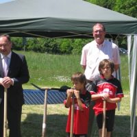 Spatenstich für das neue Sportgelände Spatenstich für das neue Sportgelände