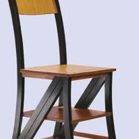 Die verrückteste Wahlkampfaktion: Ein Stuhl für jeden ... einen für Bergs erste Bürgermeisterin